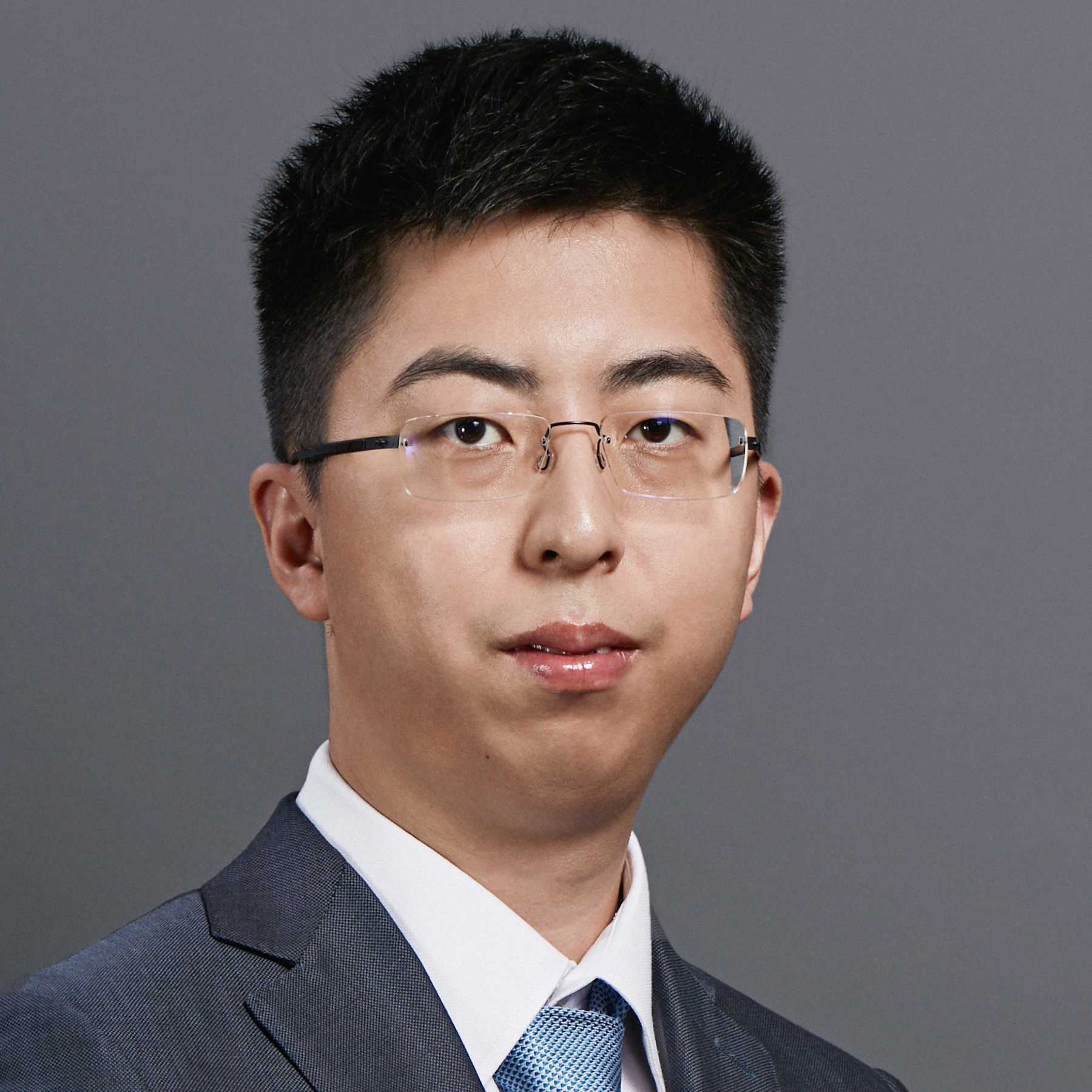 中欧基金中欧瑾通灵活配置混合A基金经理华李成